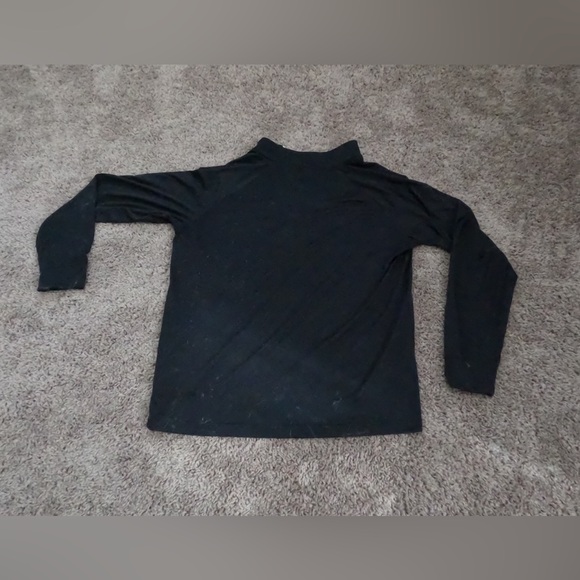 Under Armour long sleeve pull over - Picture 3 of 3